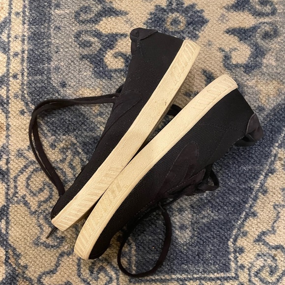 Ladies Tretorn Navy size 9 - Picture 7 of 10